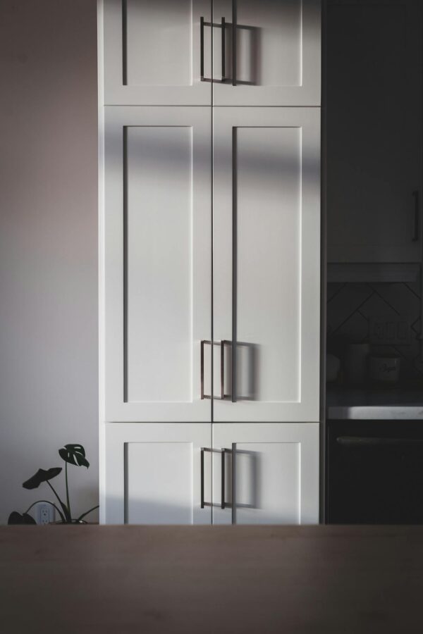 Single Vanity Cupboard – Compact and Stylish Storage for Your Bathroom or Bedroom